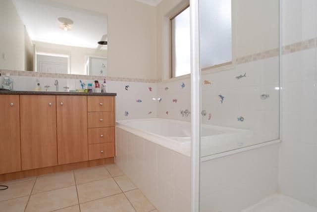 43 Charlotte Crescent, WYNDHAM VALE VIC 3024, Wyndham Vale - Thumbnail 6