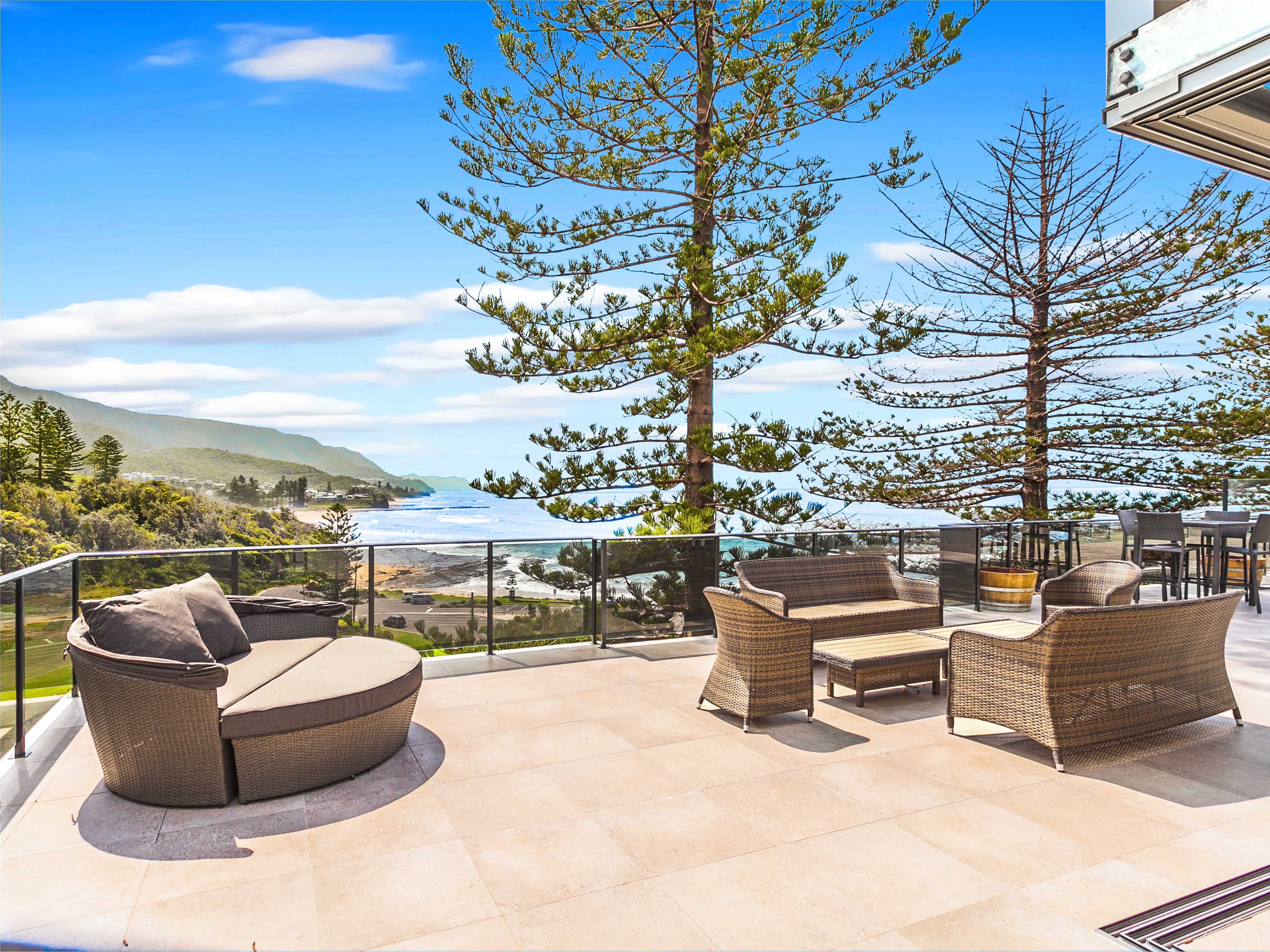 Penthouse 303, 1 Yuruga Street, Austinmer NSW 2515, Austinmer - Image 1
