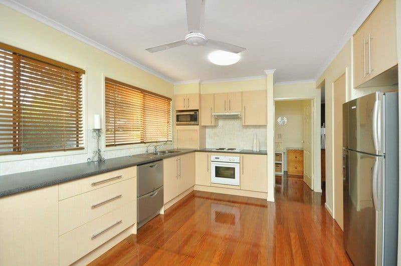 1032 Southpine Road, EVERTON HILLS QLD 4053, Everton Hills - Thumbnail 7