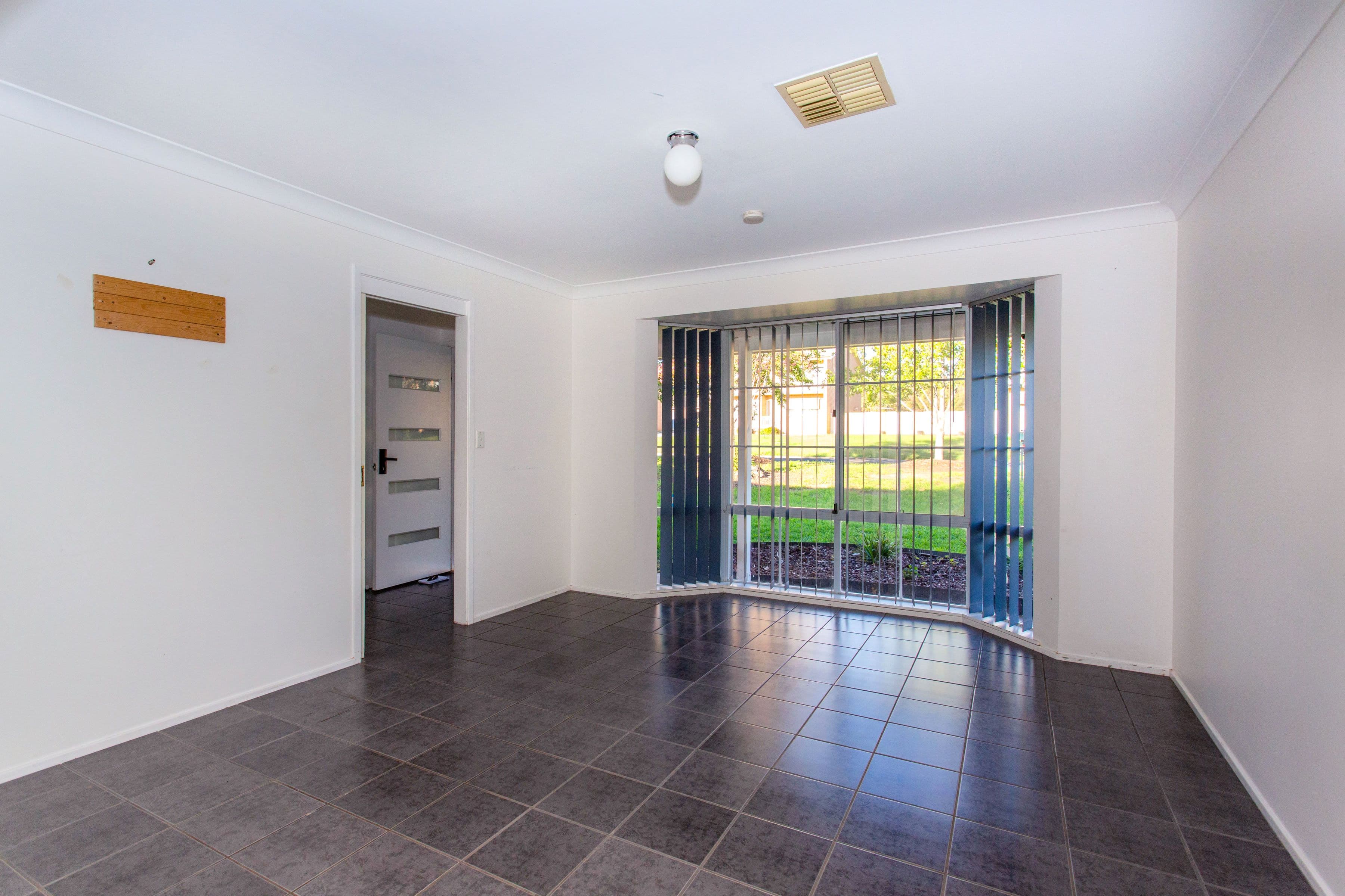 32 Newcombe Street, Cowra NSW 2794, Cowra - Thumbnail 2