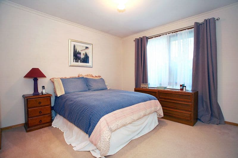 6  Warren Road, MORDIALLOC VIC 3195, Mordialloc - Thumbnail 5