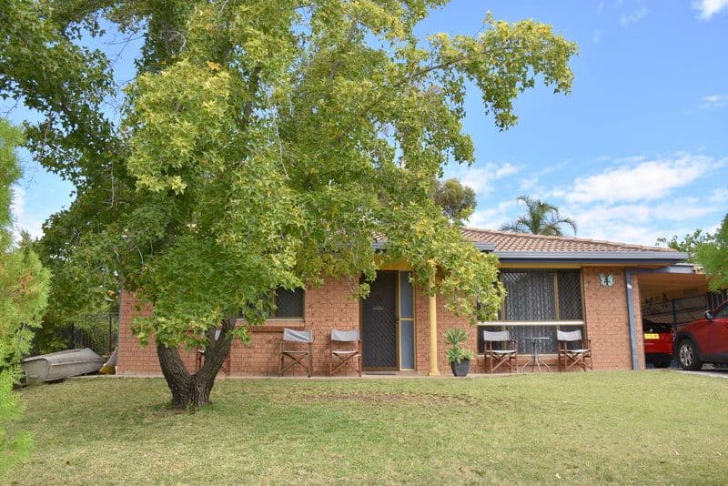 12 Warrina Crescent, Moree NSW 2400, Moree - Thumbnail 2