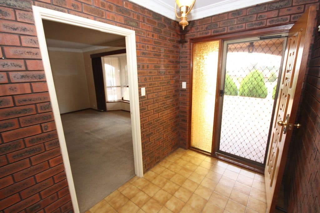 33 Smitherson Street, Noranda WA 6062, Noranda - Thumbnail 2