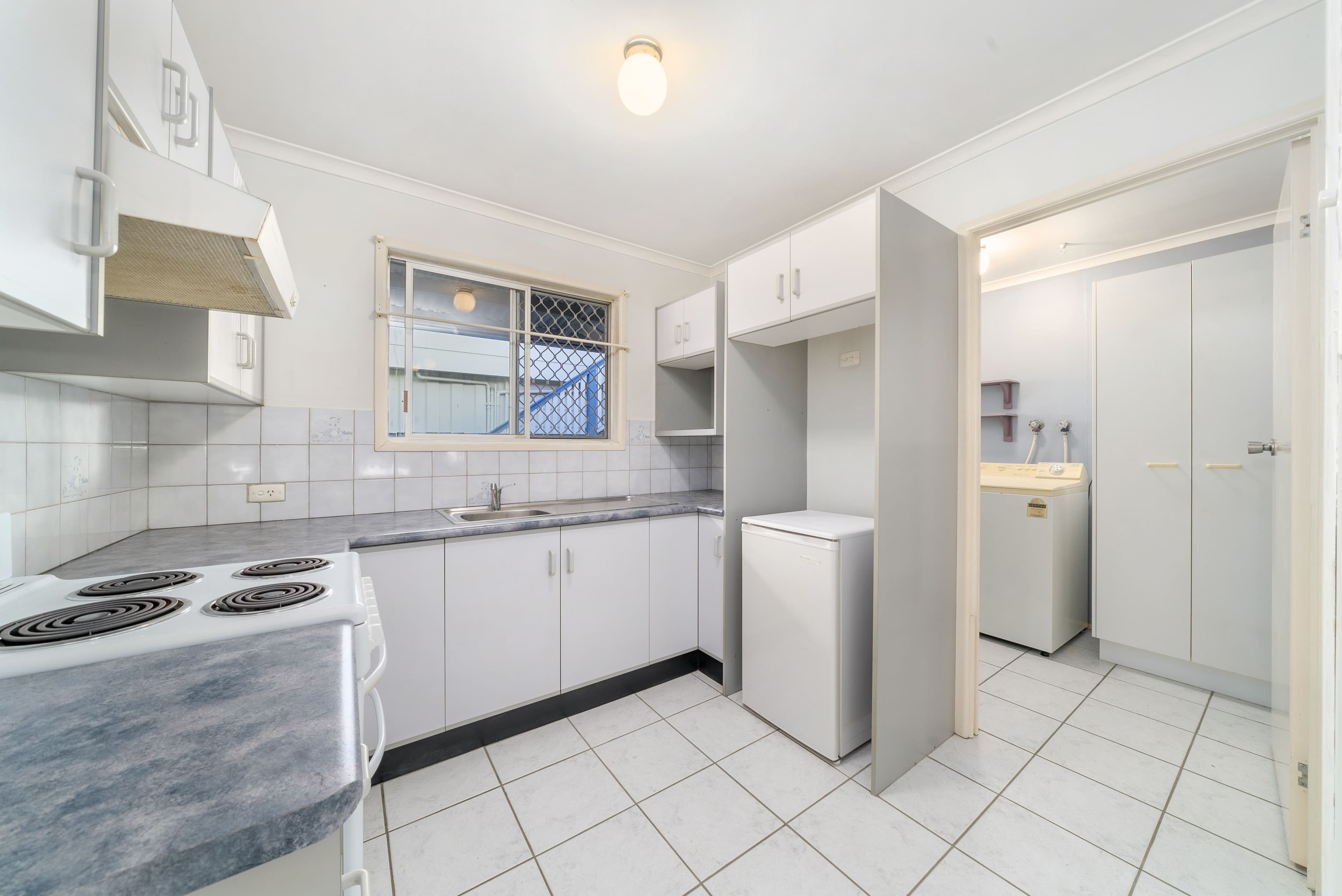 36 O'Connell Street, Redcliffe QLD 4020, Redcliffe - Thumbnail 3