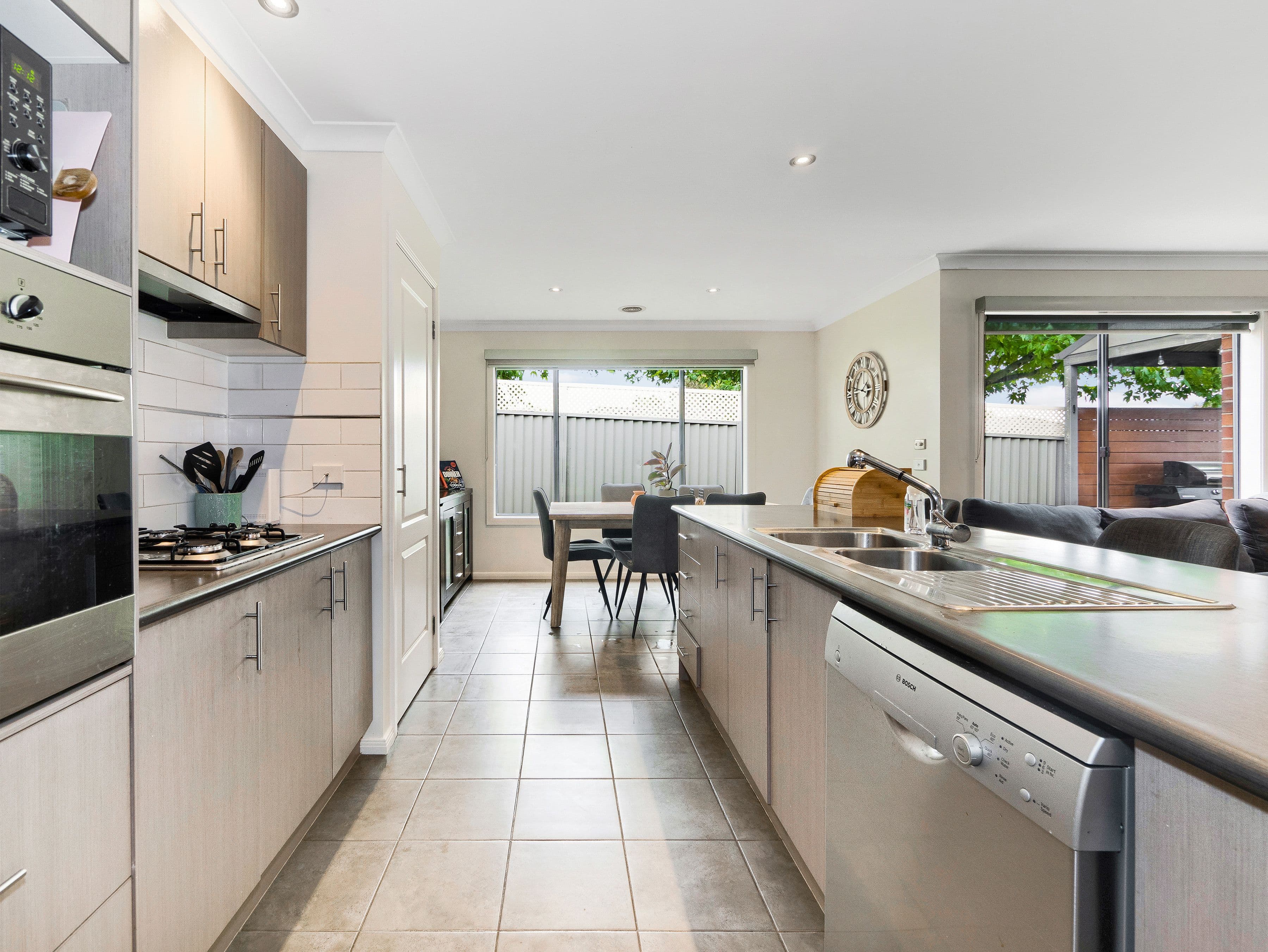 9 Pipetrack Circuit, Cranbourne East VIC 3977, Cranbourne East - Thumbnail 2