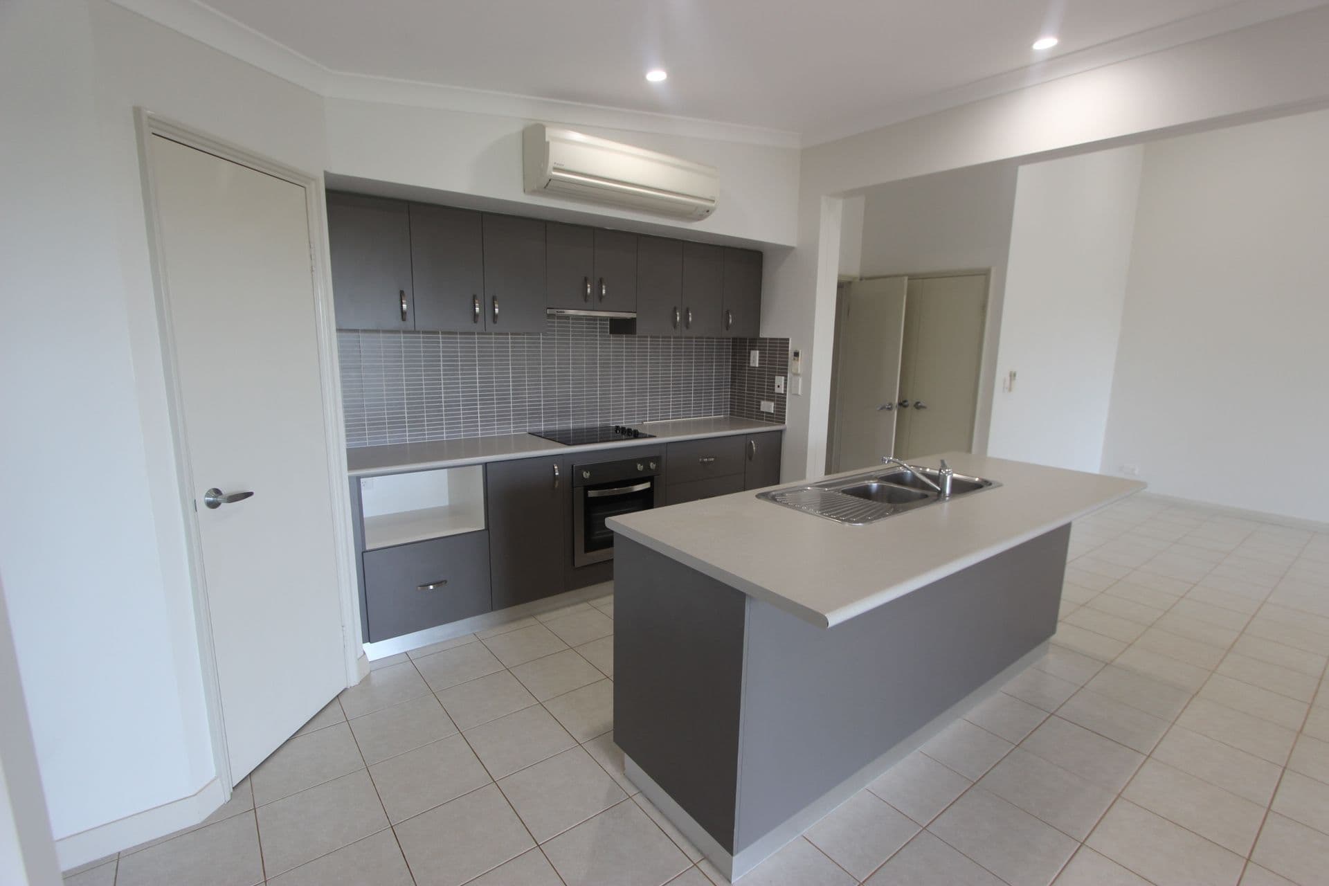 63 Goshawk Circle, Nickol WA 6714, Nickol - Thumbnail 3