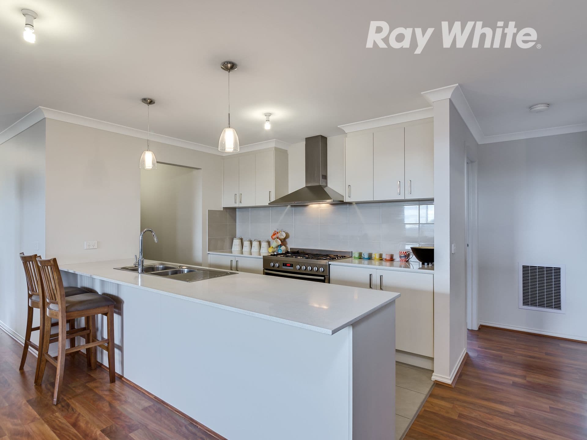 4 Mombassa Drive, Wollert VIC 3750, Wollert - Thumbnail 2