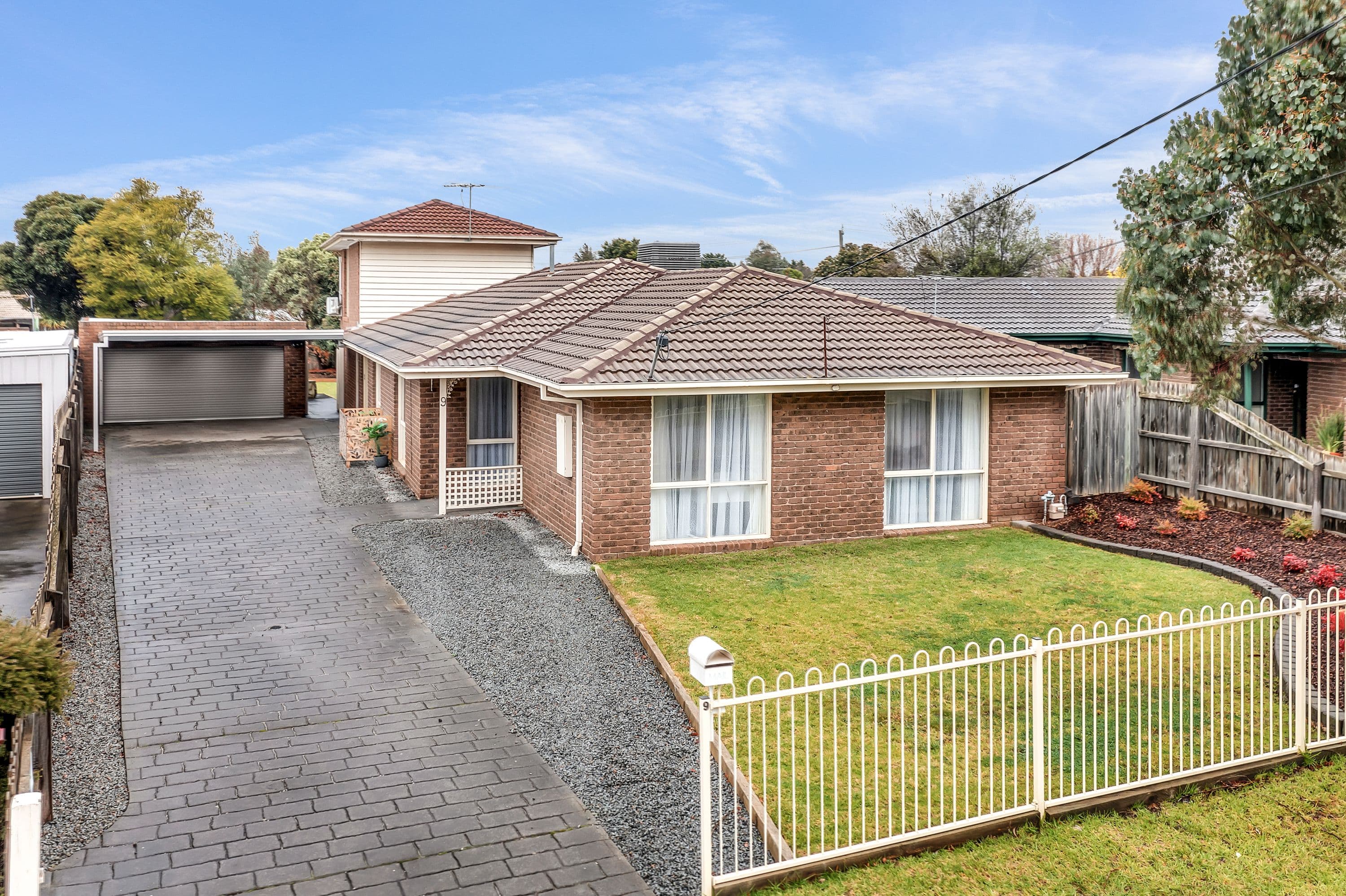 9 Sedgefield Place, Craigieburn VIC 3064, Craigieburn - Thumbnail 2