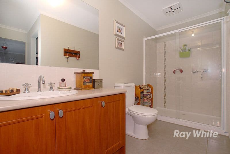 13  Caspian Chase, PAKENHAM VIC 3810, Pakenham - Thumbnail 7