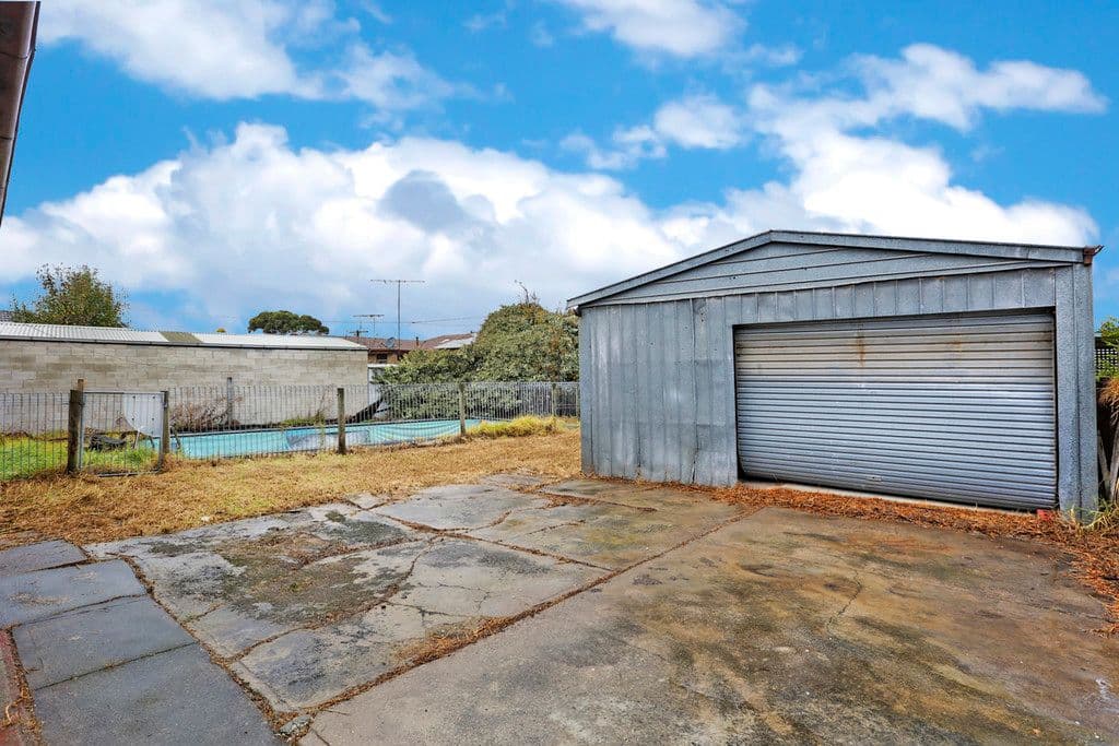 17 Caithness Crescent, Corio VIC 3214, Corio - Thumbnail 3
