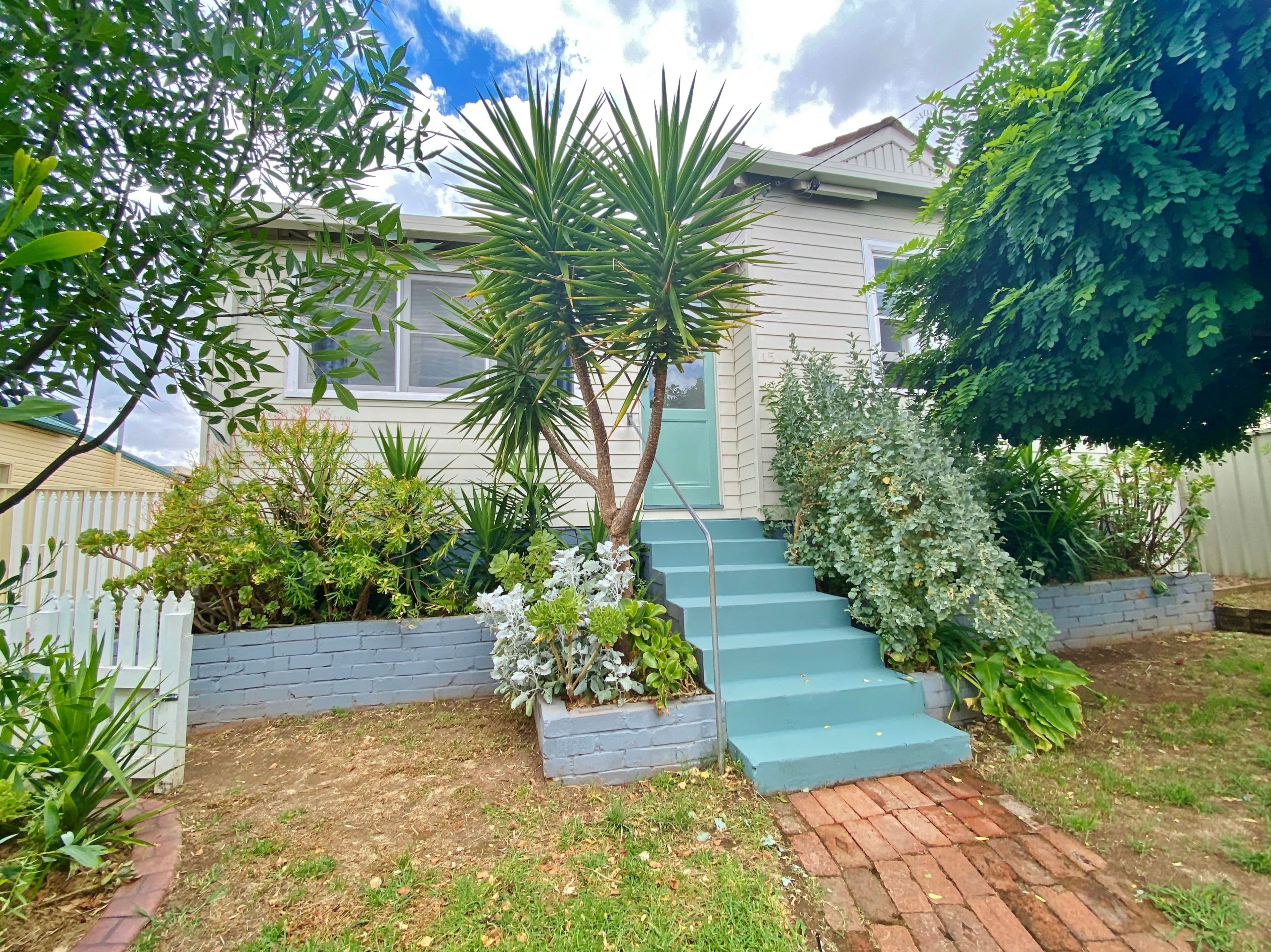 15 Brock Street, Young NSW 2594, Young - Image 1
