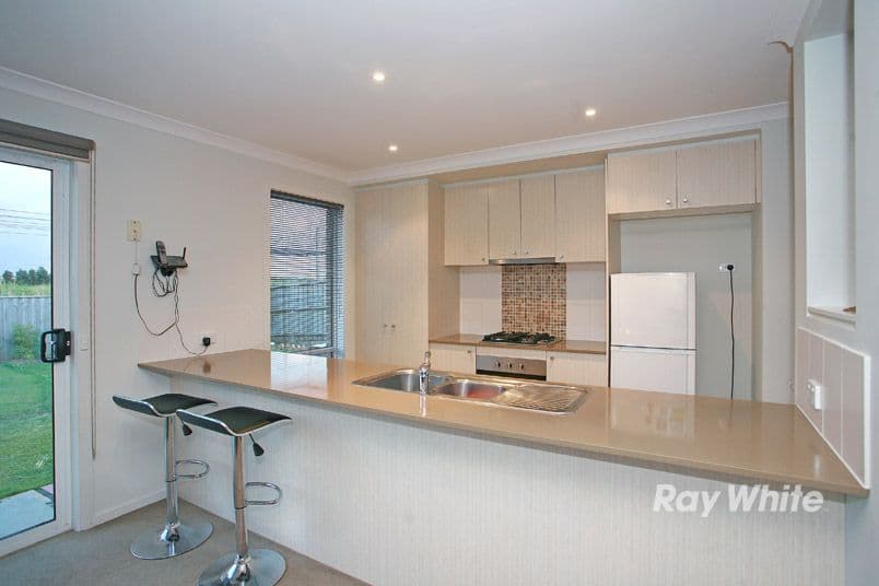 62 Silverwattle Drive, LYNDHURST VIC 3975, Lyndhurst - Thumbnail 8