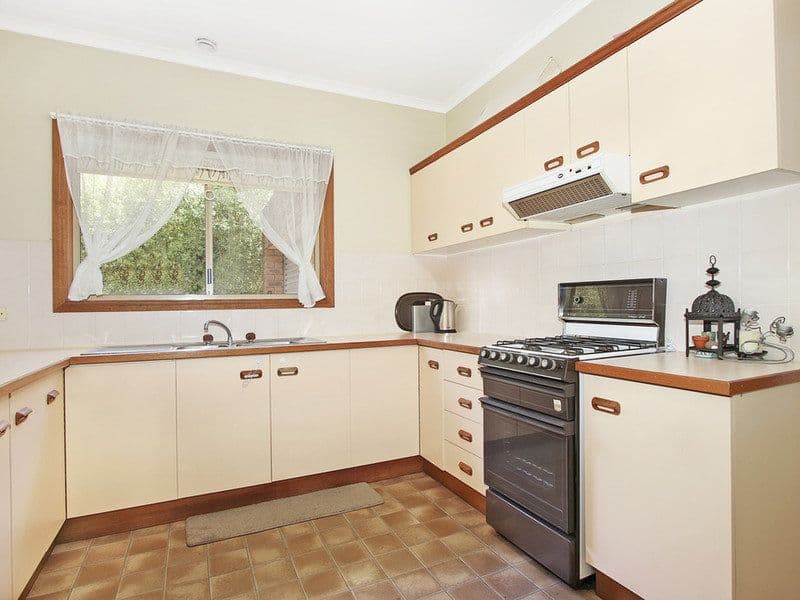 16 Benson Street, Benalla VIC 3672, Benalla - Thumbnail 2