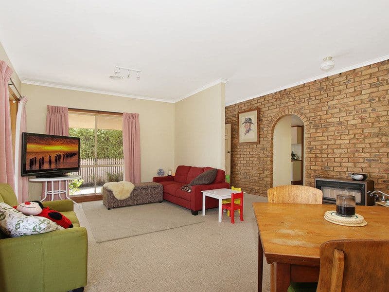 16 Benson Street, Benalla VIC 3672, Benalla - Thumbnail 6