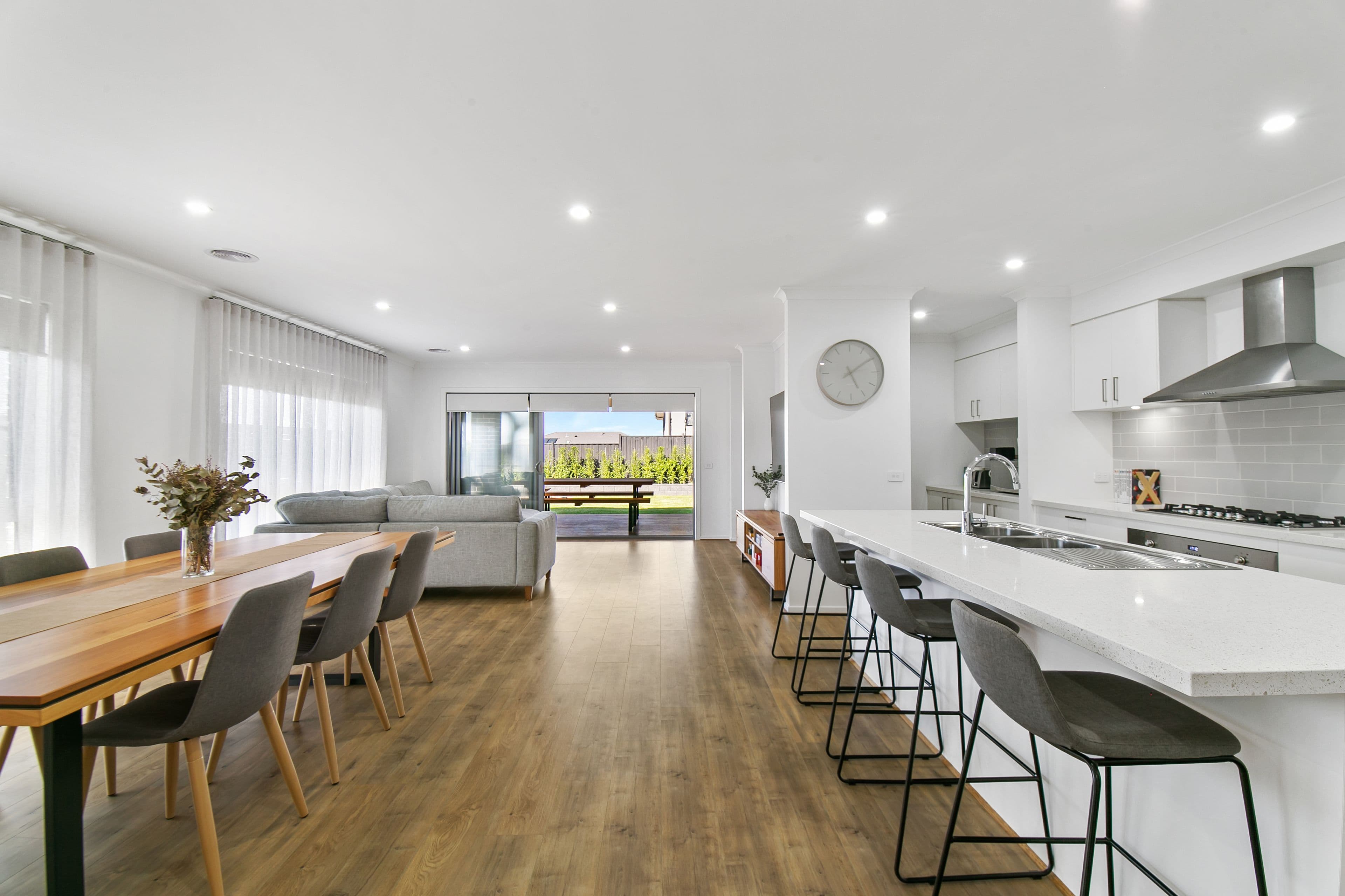 12 Norah Street, Sunbury VIC 3429, Sunbury - Thumbnail 2
