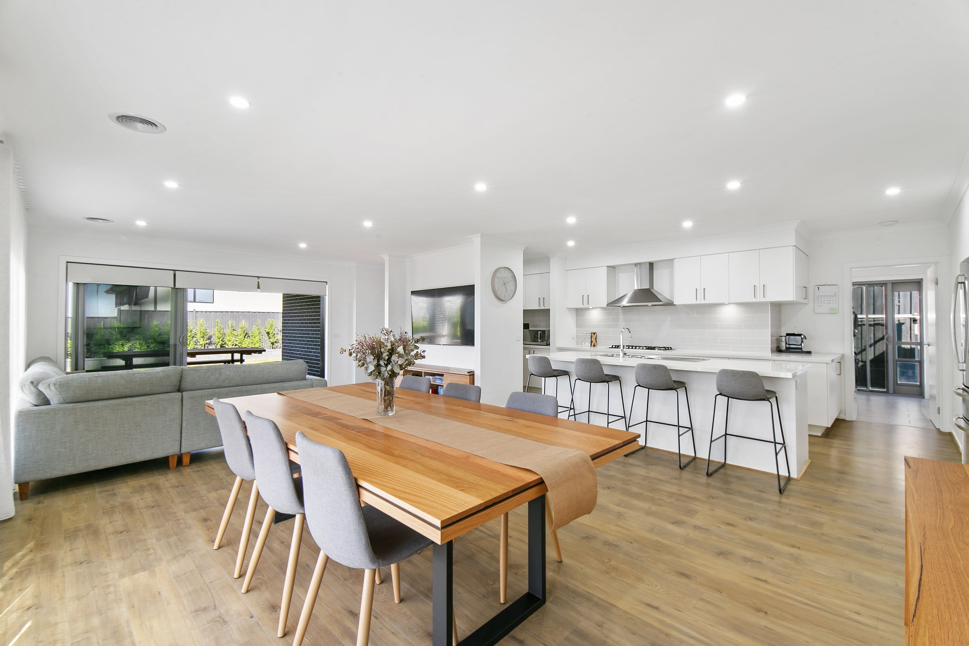 12 Norah Street, Sunbury VIC 3429, Sunbury - Thumbnail 4