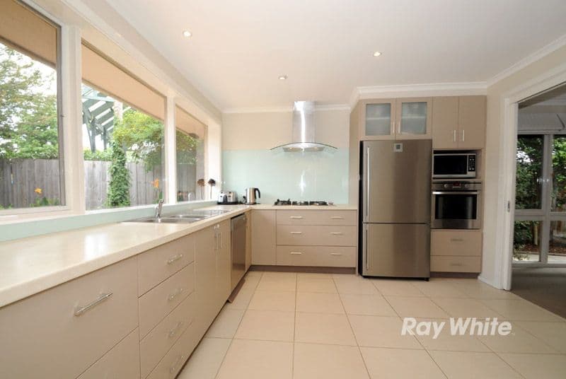 61 Colorado Crescent, ROWVILLE VIC 3178, Rowville - Thumbnail 2