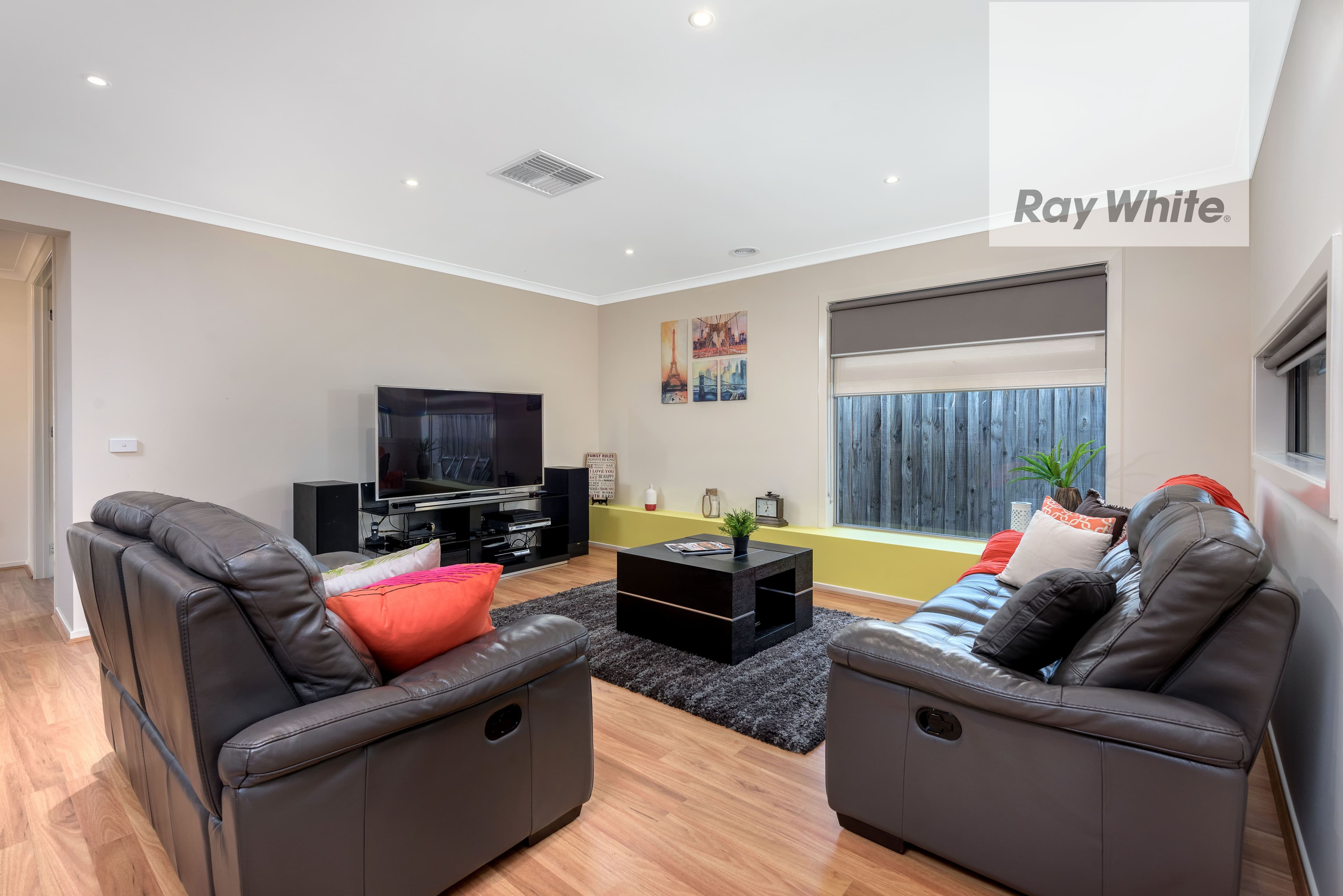 6 Hanmer Drive, South Morang VIC 3752, South Morang - Thumbnail 2