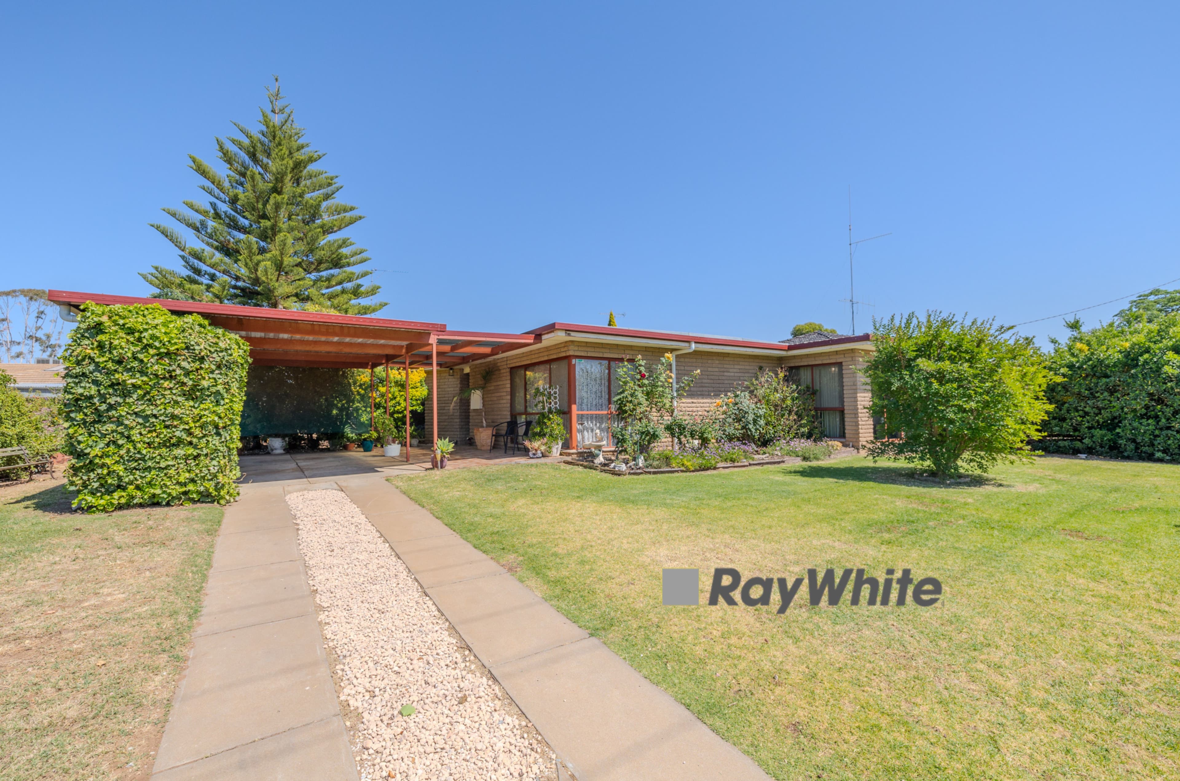 6 Loveridge Street, Ouyen VIC 3490, Ouyen - Image 1