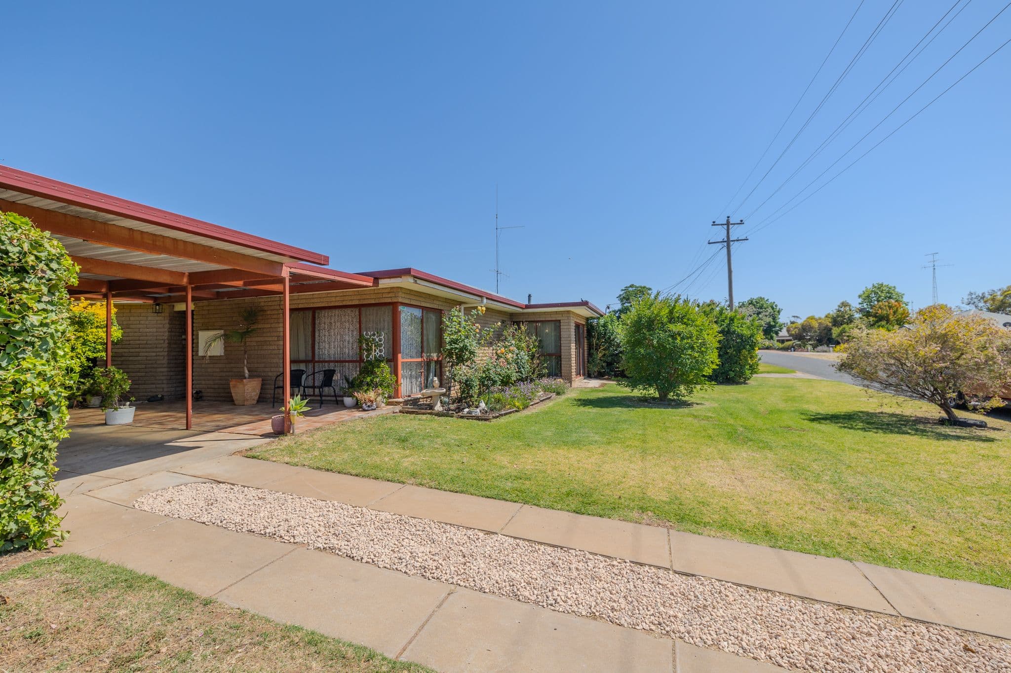 6 Loveridge Street, Ouyen VIC 3490, Ouyen - Thumbnail 2