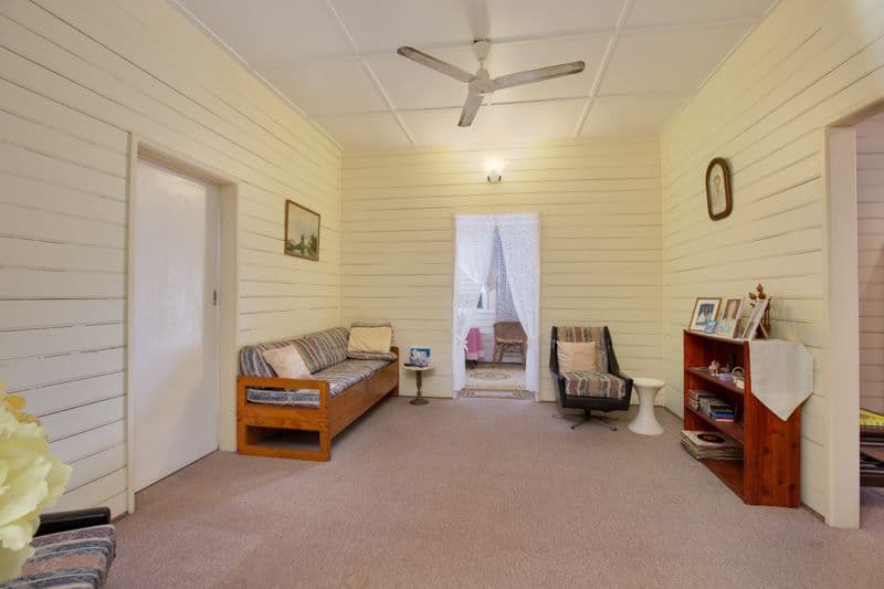 29 Macnamara Street, MANUNDA QLD 4870, Manunda - Thumbnail 6