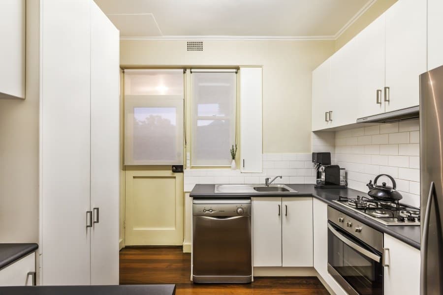 3/2A Deepdene Avenue, Westbourne Park - Thumbnail 5