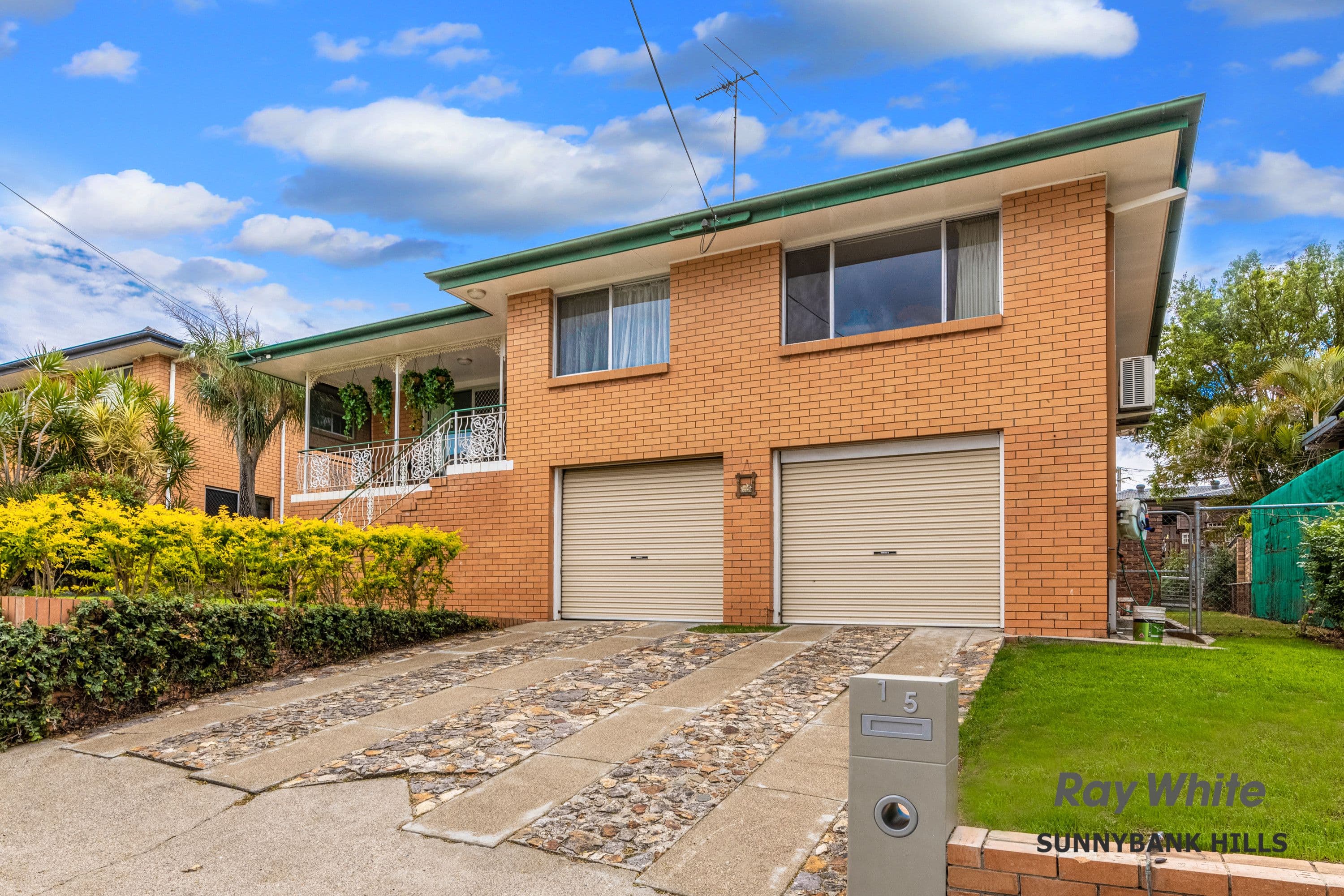 15 Chiniala Street, Mansfield QLD 4122, Mansfield - Image 1