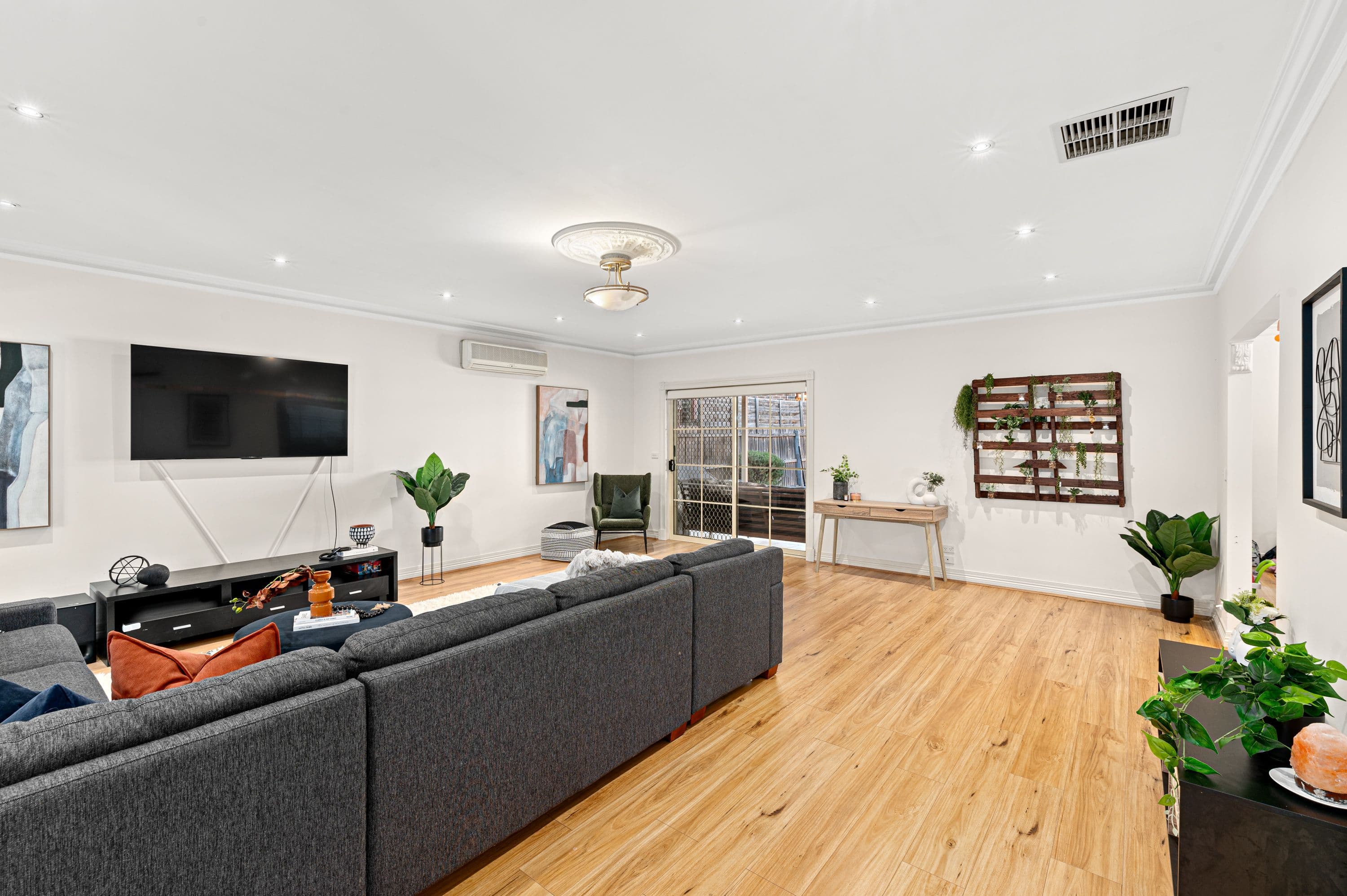 6 Alain Avenue, South Morang VIC 3752, South Morang - Thumbnail 4