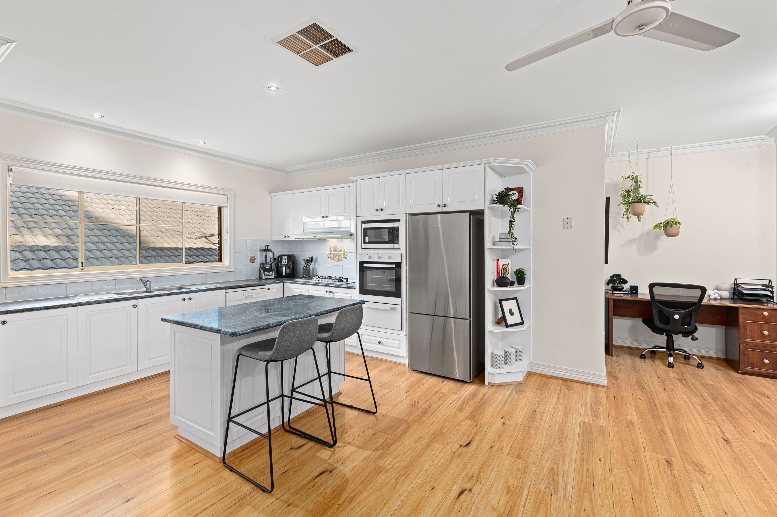 6 Alain Avenue, South Morang VIC 3752, South Morang - Thumbnail 6