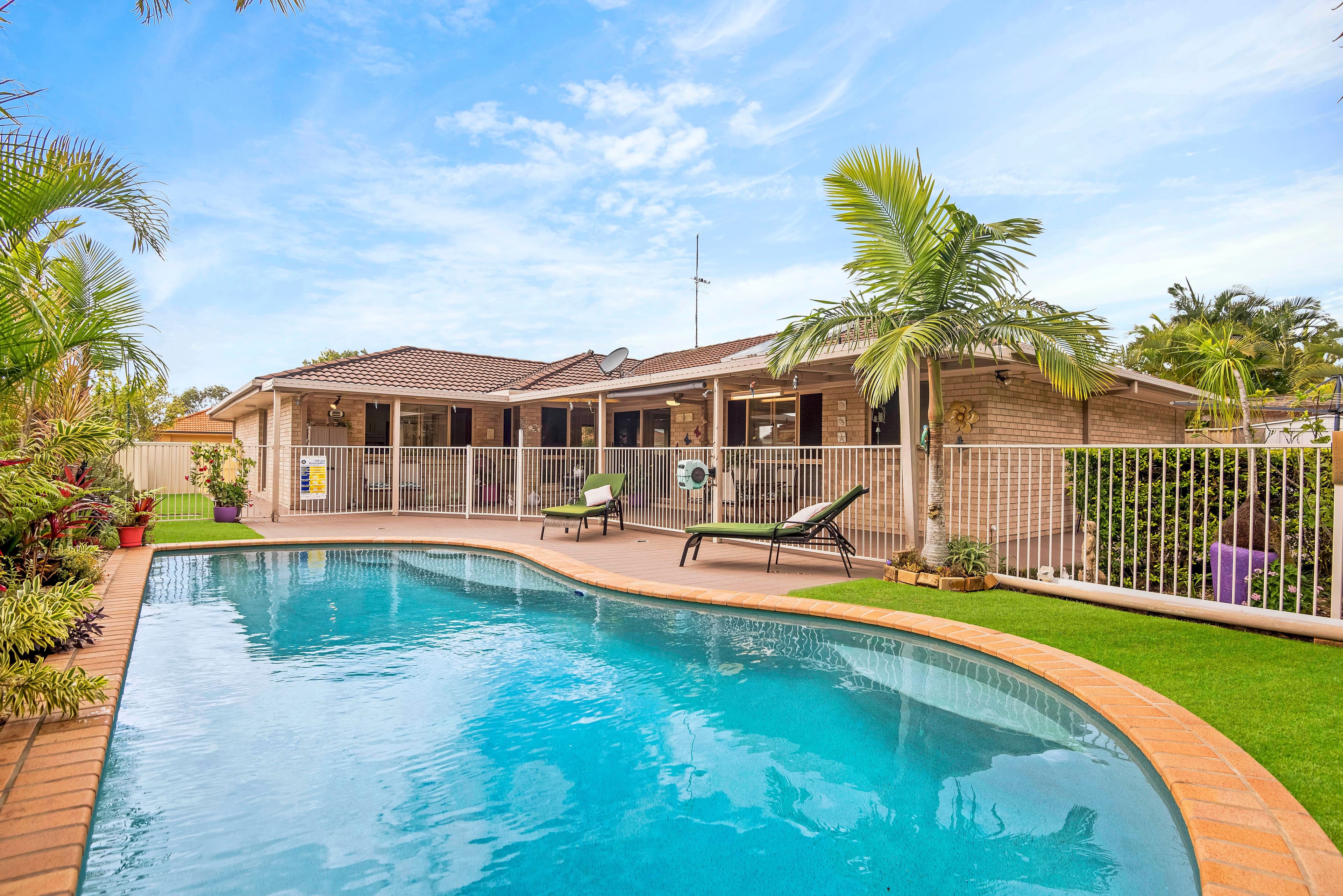 17 Foxhill Place, Banora Point - Thumbnail 2