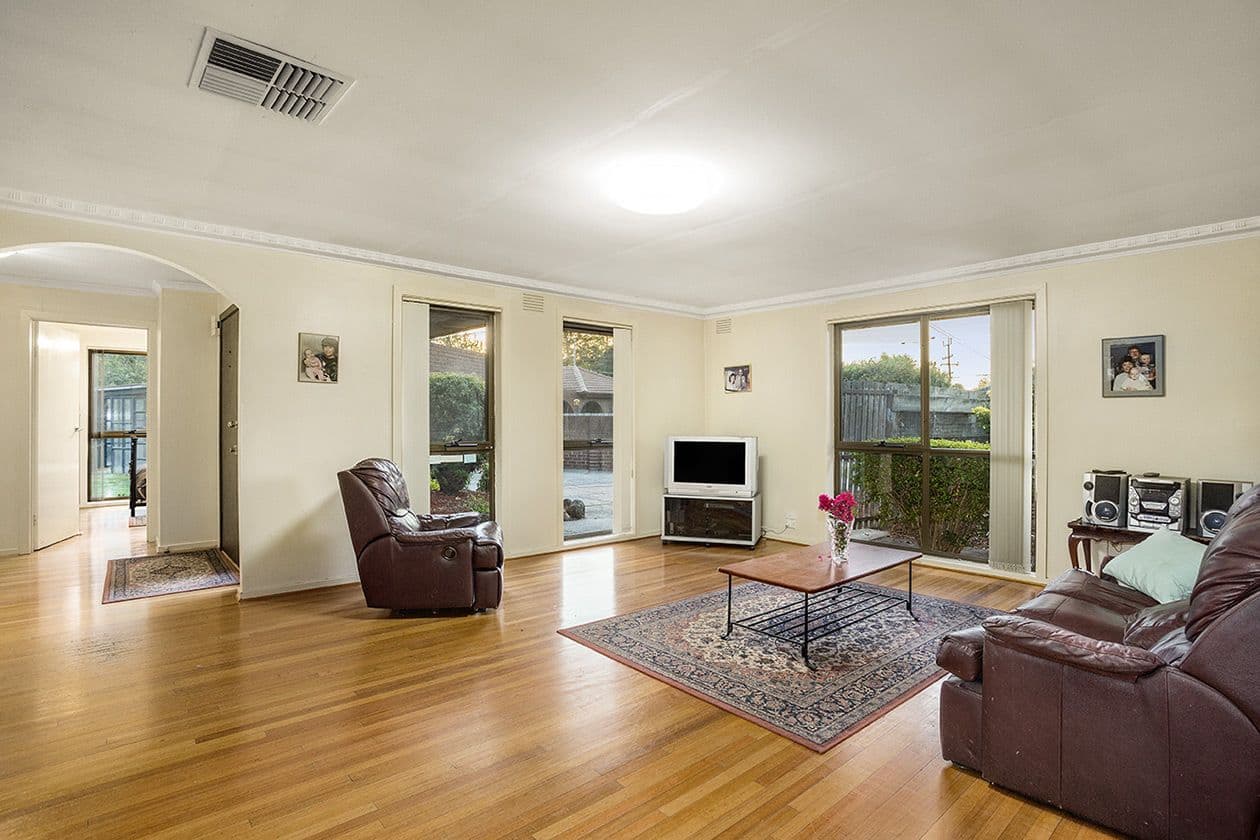 4 Tecoma Court, OAKLEIGH SOUTH VIC 3167, Oakleigh South - Thumbnail 2