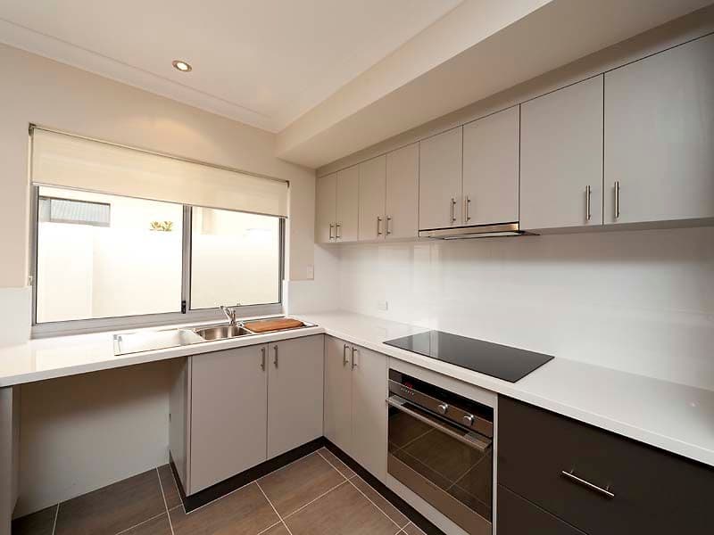6 Parkfarm Drive, SOUTH GUILDFORD WA 6055, South Guildford - Thumbnail 2
