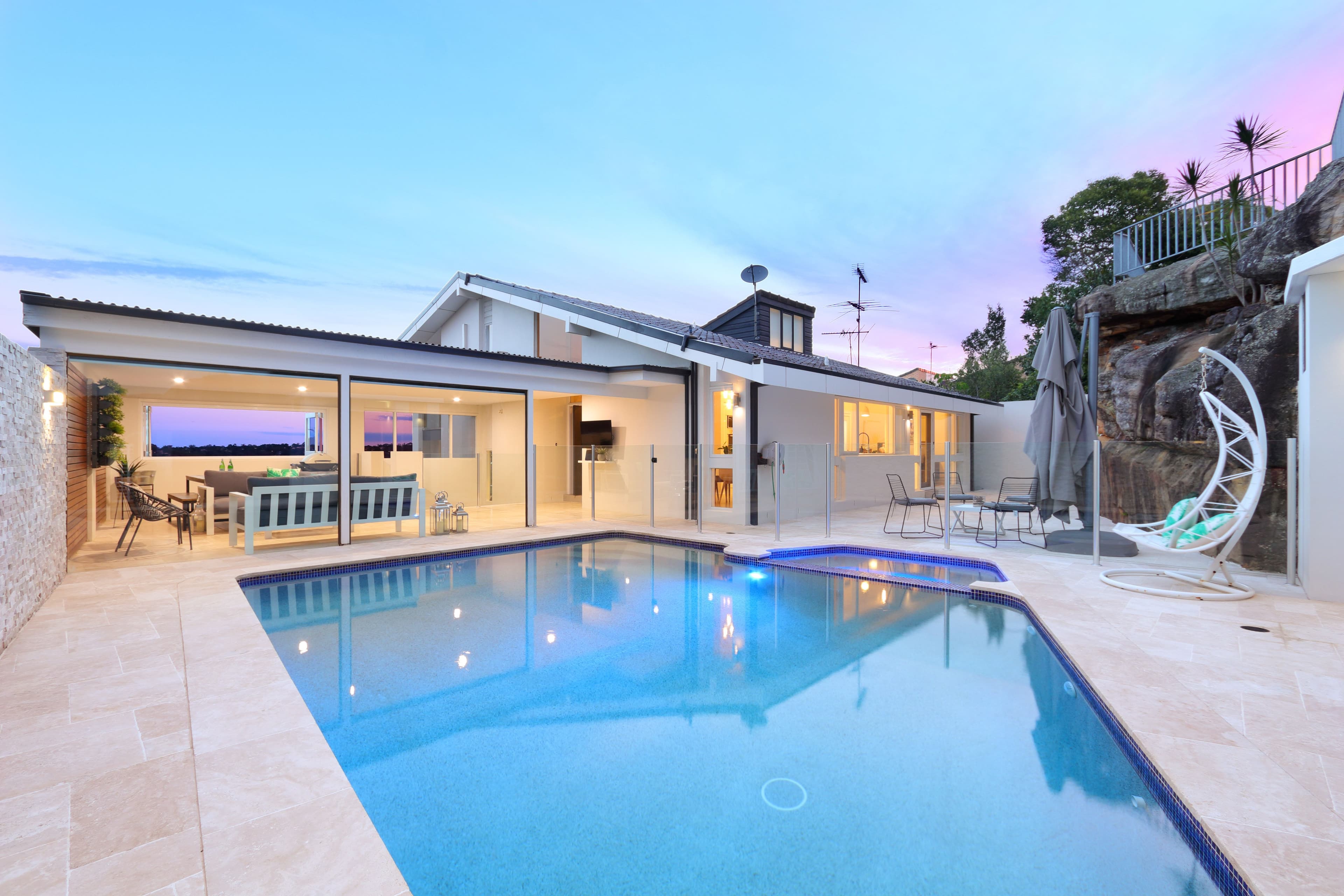 28 Elm Street, Lugarno - Image 1