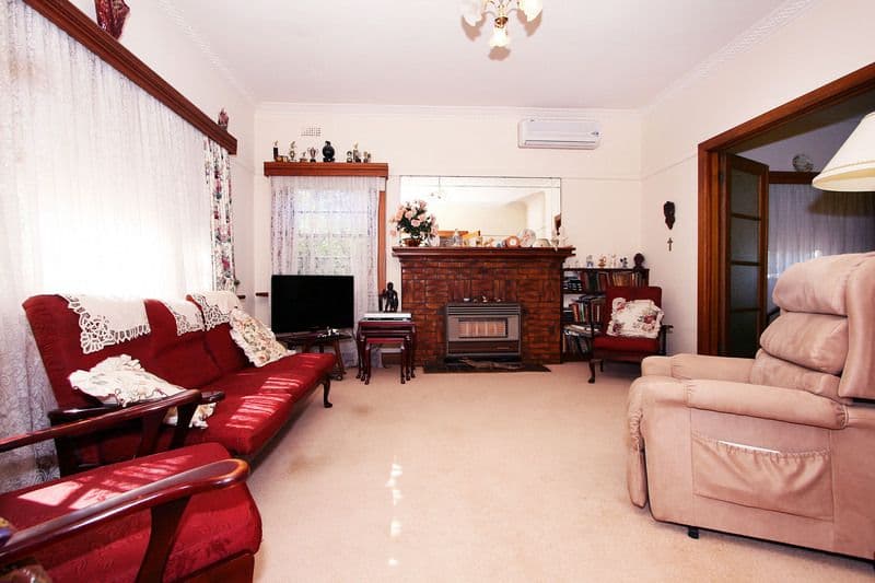 11 James Street, RINGWOOD VIC 3134, Ringwood - Thumbnail 2