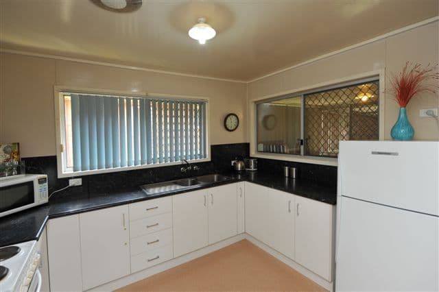11 Mooney Street, HARLAXTON QLD 4350, Harlaxton - Thumbnail 3