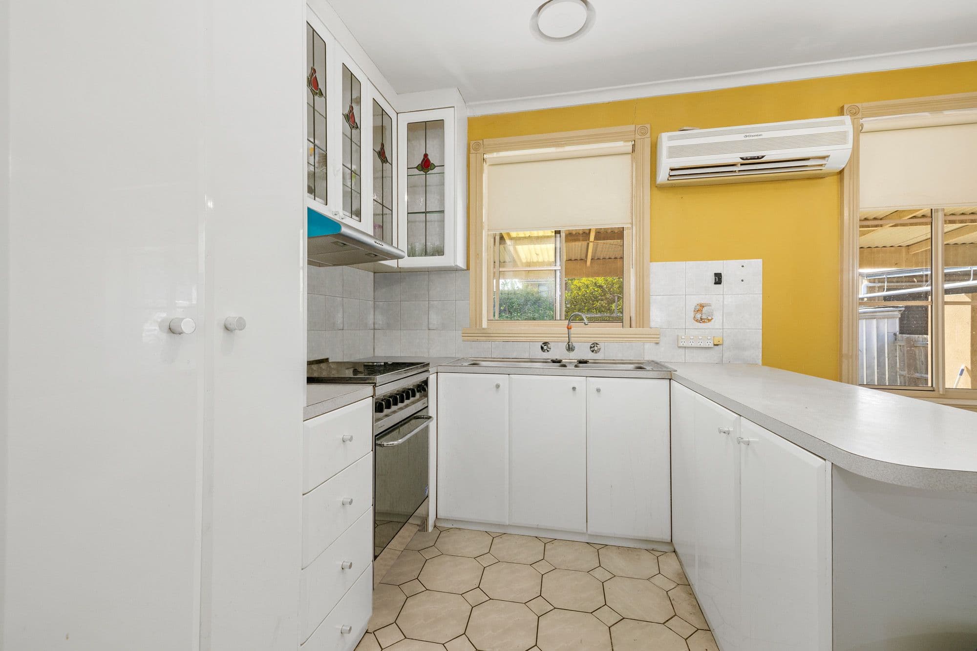 34 Vincent Crescent, Werribee VIC 3030, Werribee - Thumbnail 3