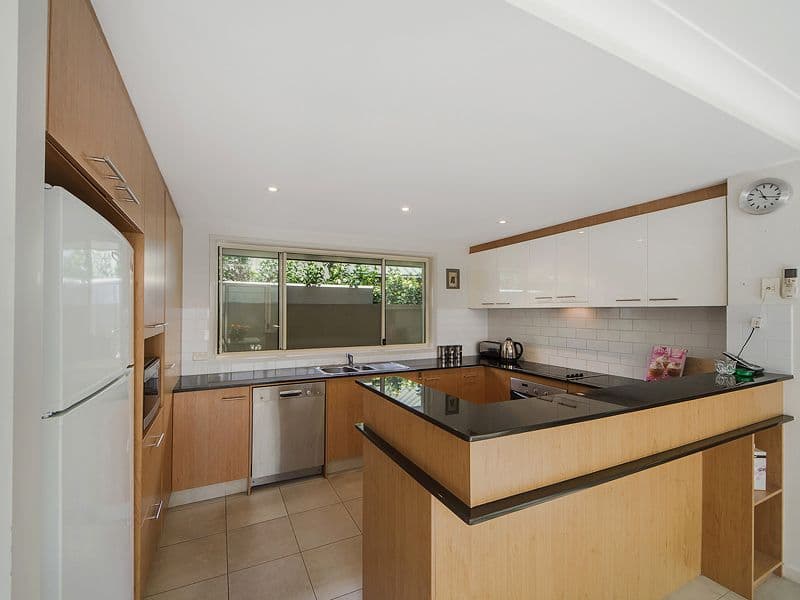 125 Easthill Drive, ROBINA QLD 4226, Robina - Thumbnail 3