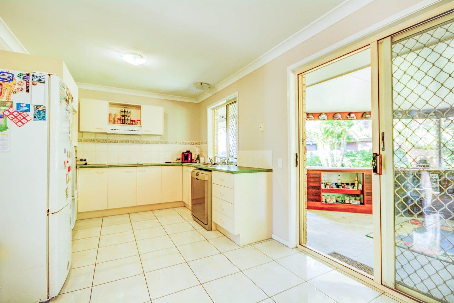 8 Folkestone Court, WELLINGTON POINT QLD 4160, Wellington Point - Thumbnail 5