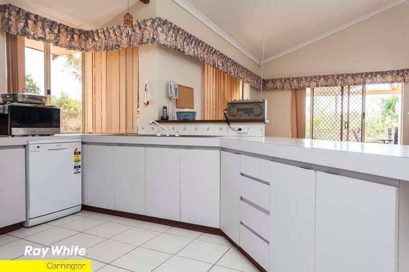 14 Taronga Drive, KELMSCOTT WA 6111, Kelmscott - Thumbnail 2