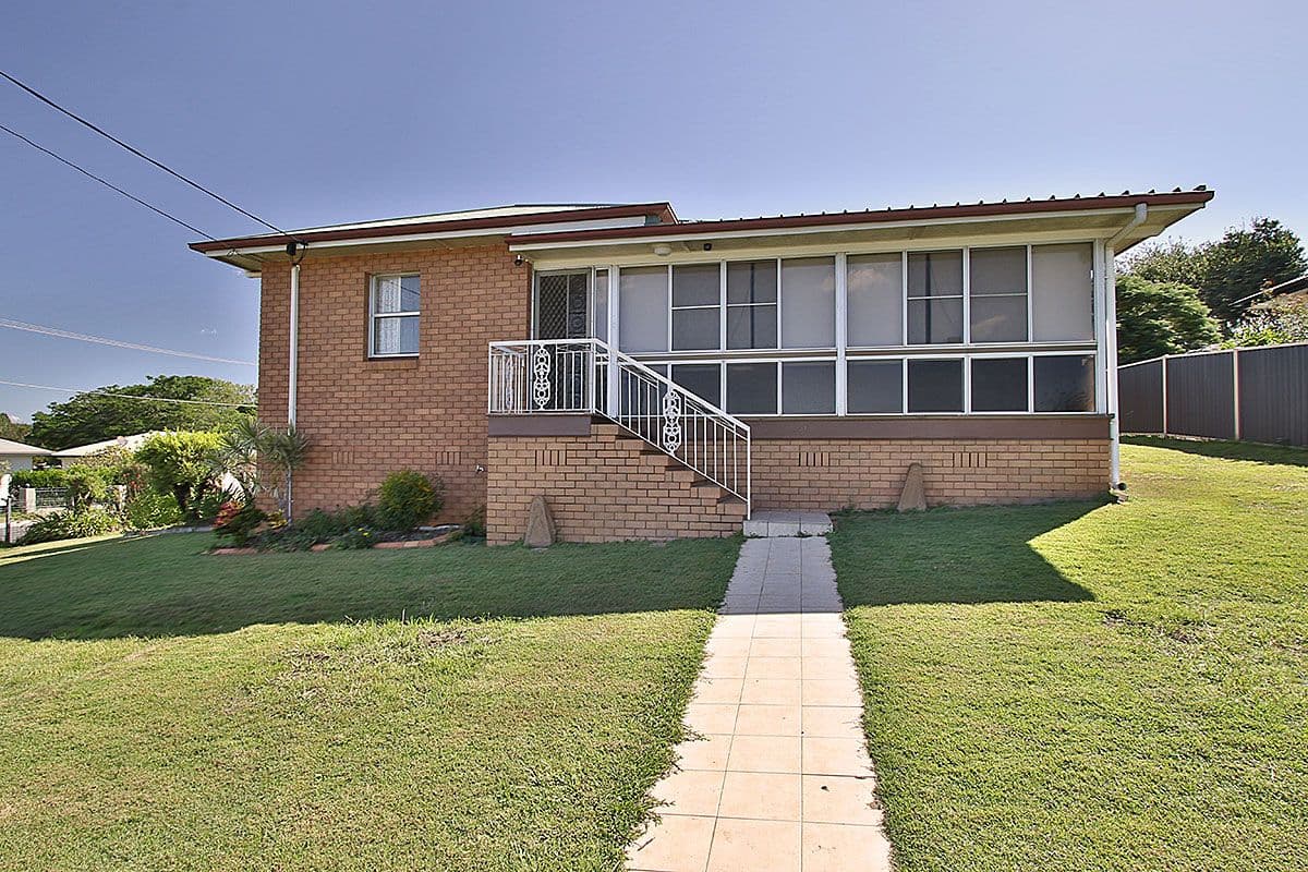 31 Dorothy Street, Silkstone QLD 4304, Silkstone - Thumbnail 2
