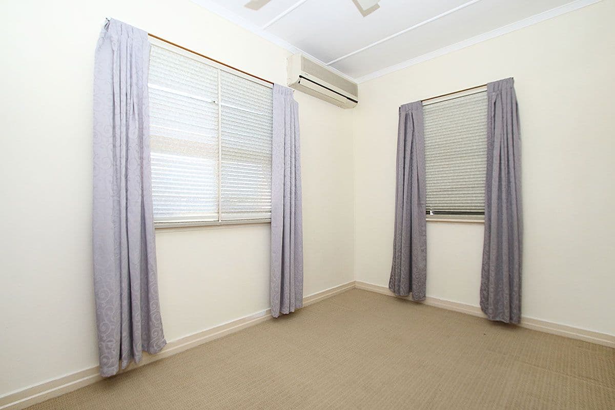 31 Dorothy Street, Silkstone QLD 4304, Silkstone - Thumbnail 5