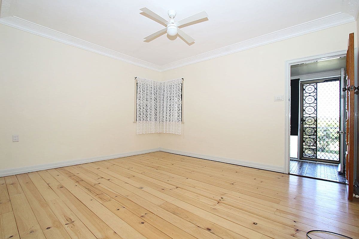 31 Dorothy Street, Silkstone QLD 4304, Silkstone - Thumbnail 7