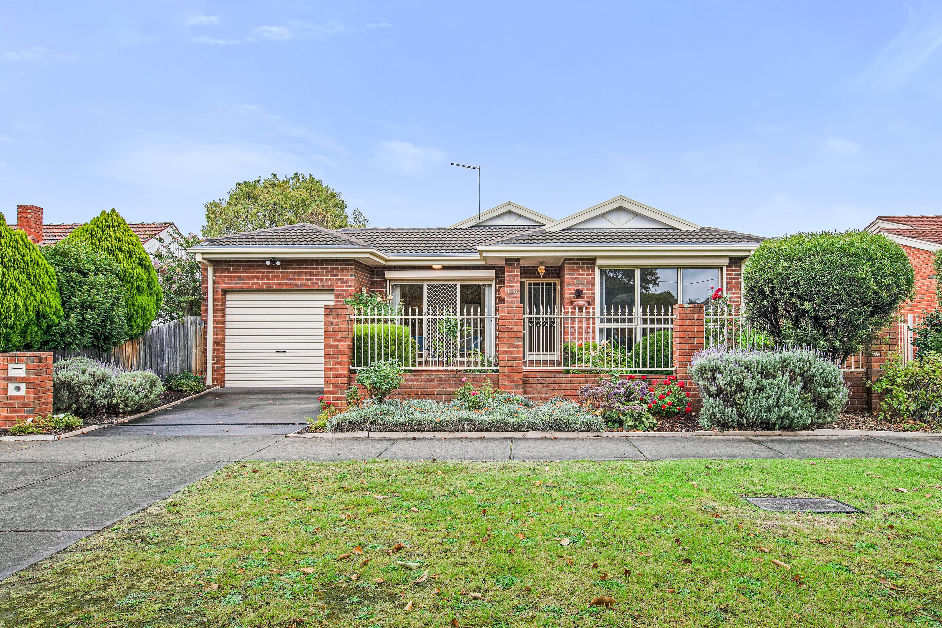 26 Grenfell Road, Mount Waverley VIC 3149, Mount Waverley - Image 1