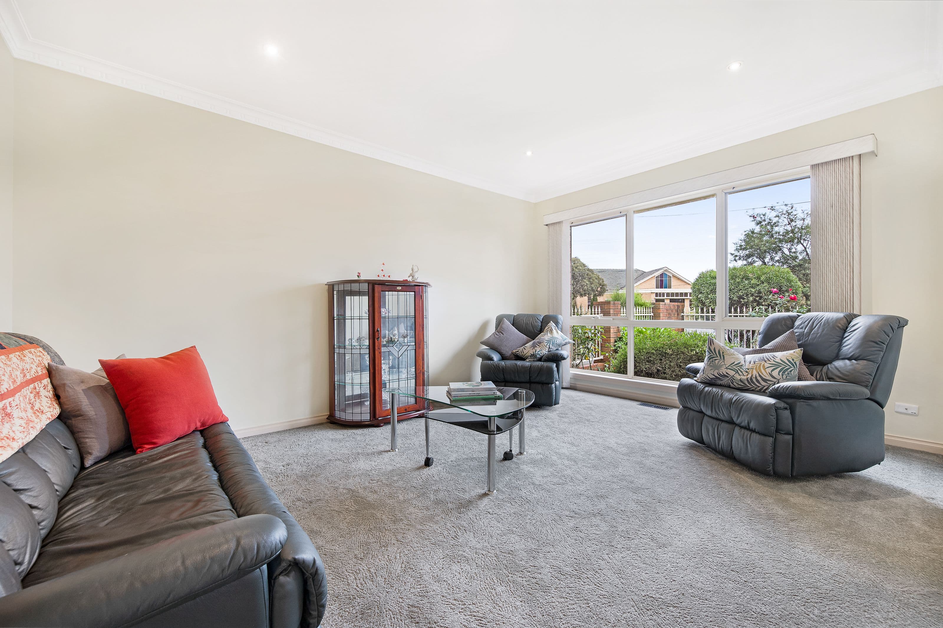 26 Grenfell Road, Mount Waverley VIC 3149, Mount Waverley - Thumbnail 2