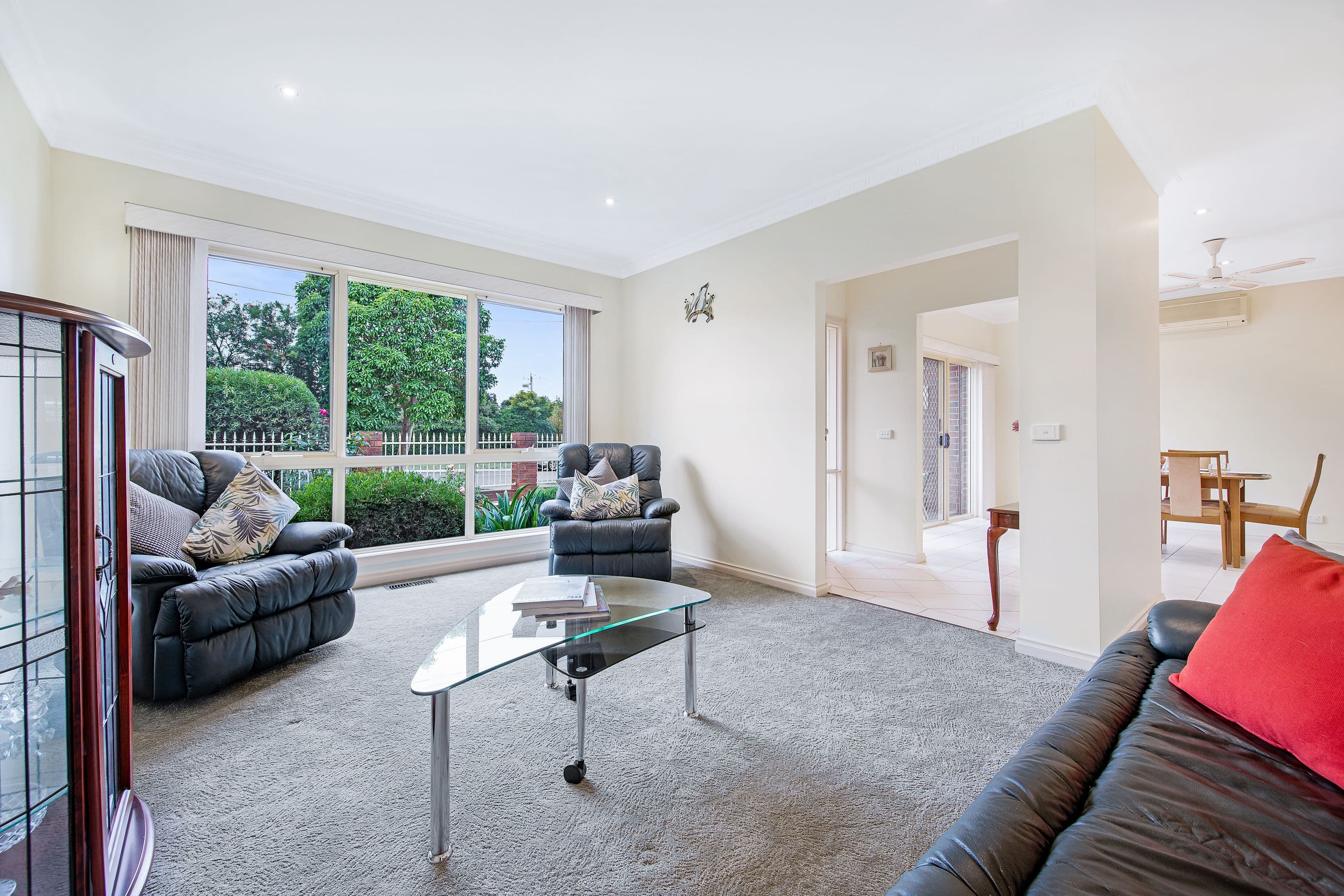 26 Grenfell Road, Mount Waverley VIC 3149, Mount Waverley - Thumbnail 3