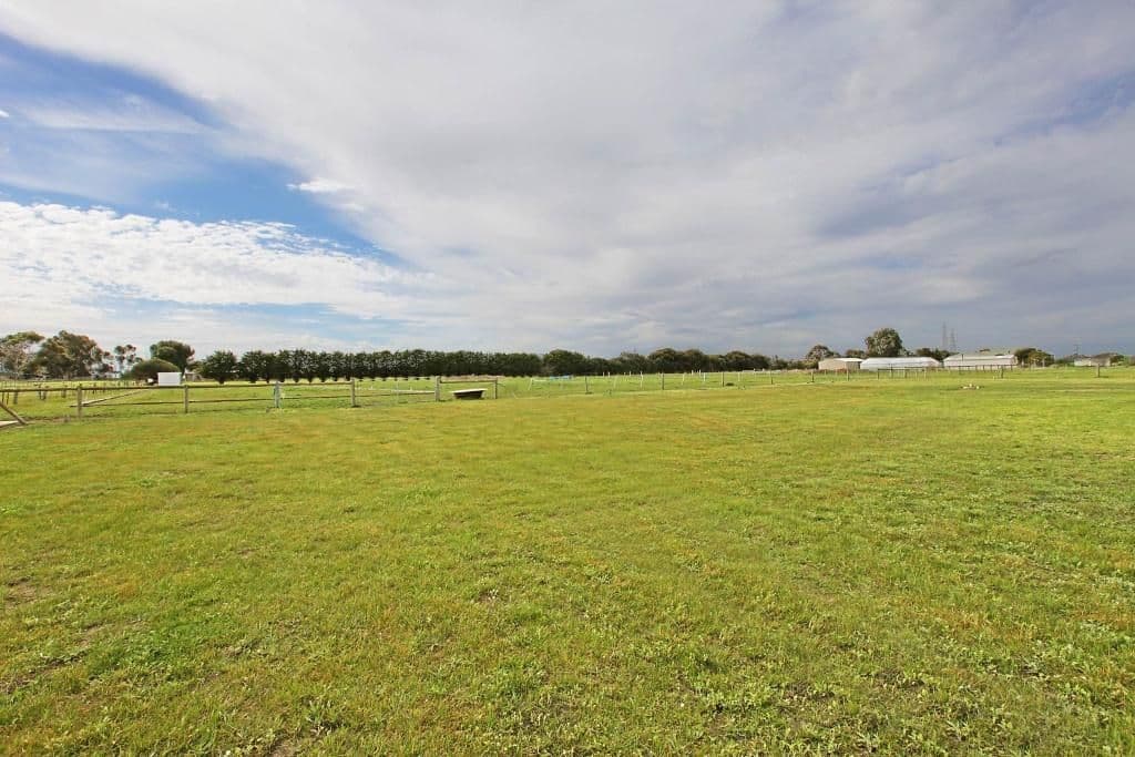 65 West Gateway, LARA VIC 3212, Lara - Thumbnail 2