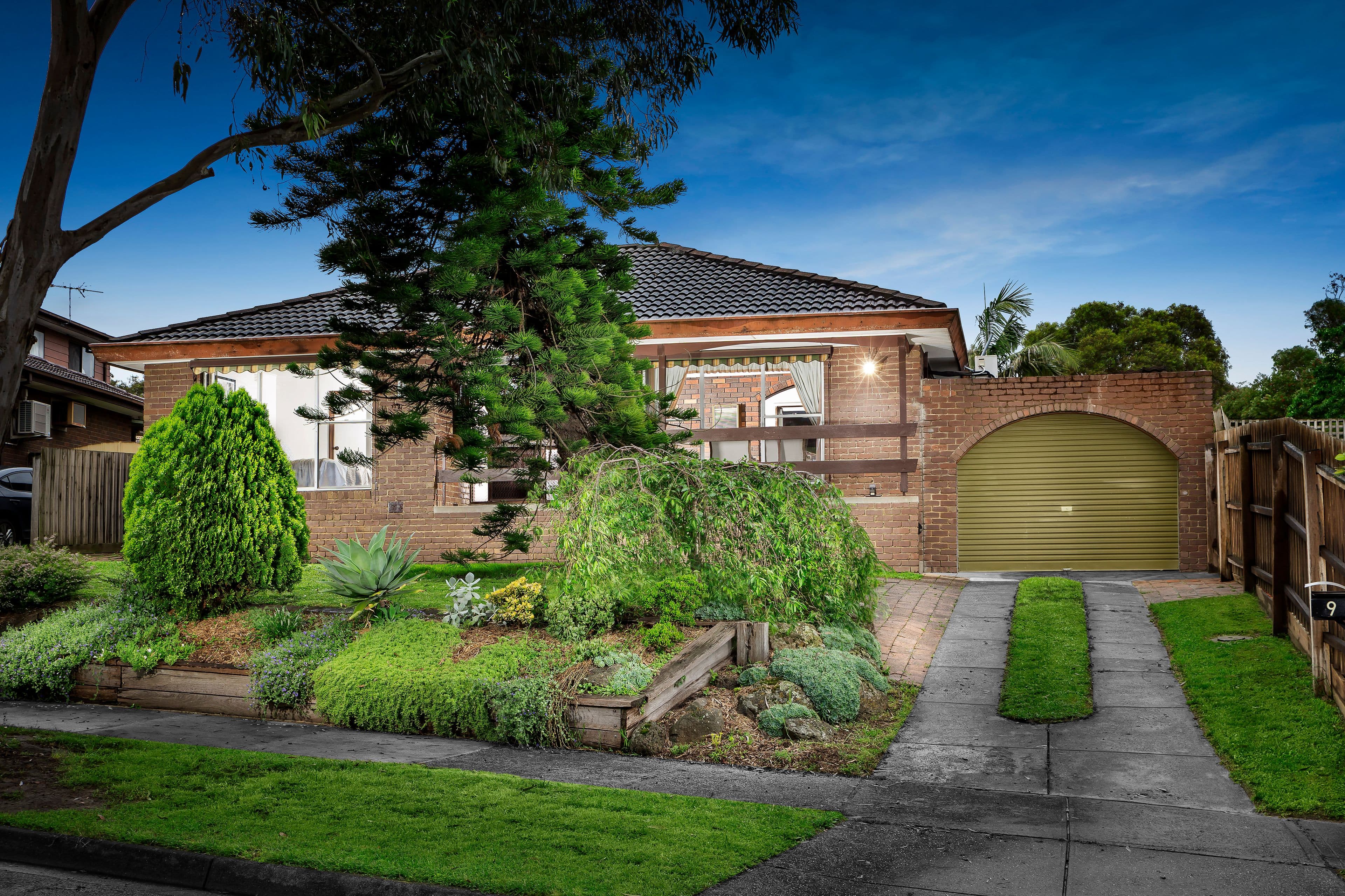 9 Hallmark Close, Mill Park VIC 3082, Mill Park - Image 1