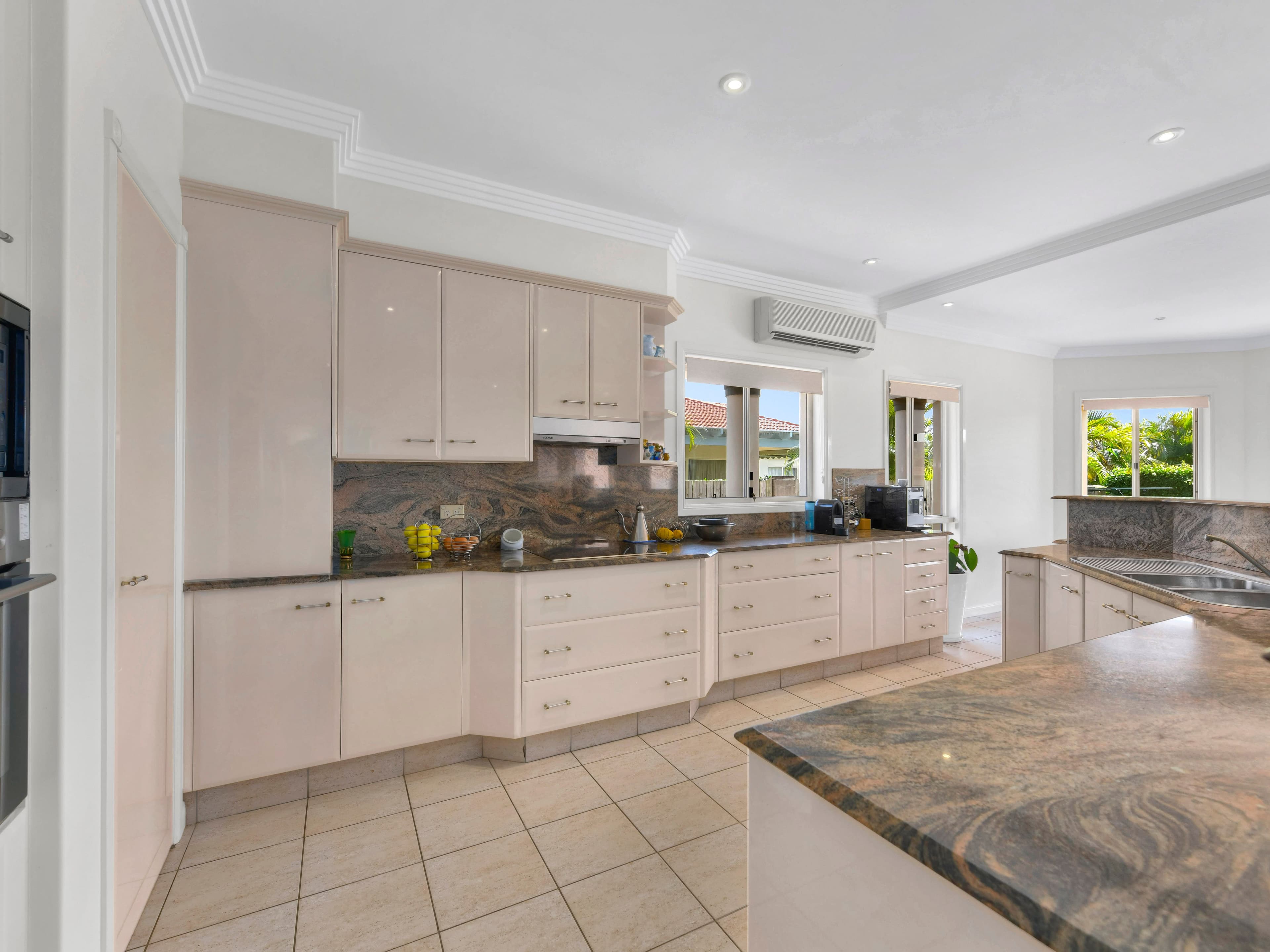 174 Bangalow Street, Bridgeman Downs QLD 4035, Bridgeman Downs - Thumbnail 5