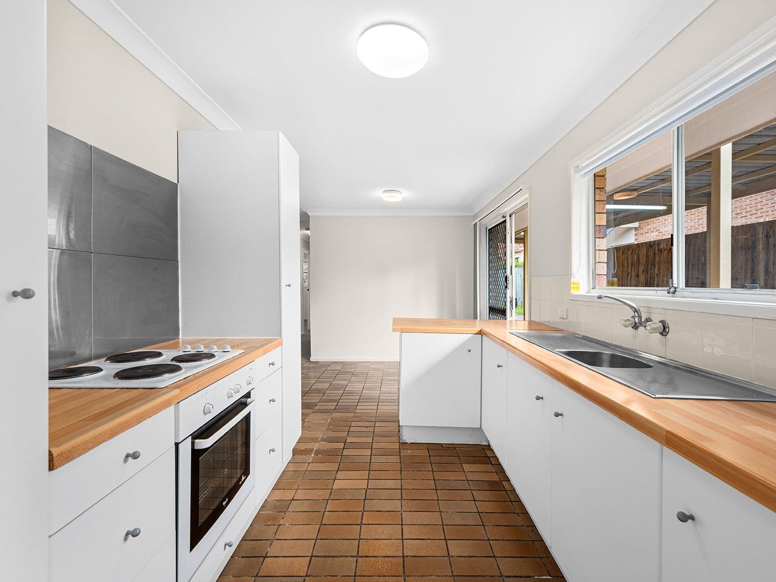 25 Arosa Street, Jamboree Heights QLD 4074, Jamboree Heights - Thumbnail 3