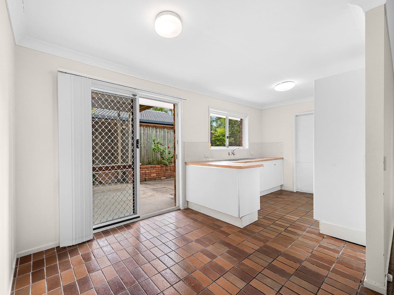 25 Arosa Street, Jamboree Heights QLD 4074, Jamboree Heights - Thumbnail 4